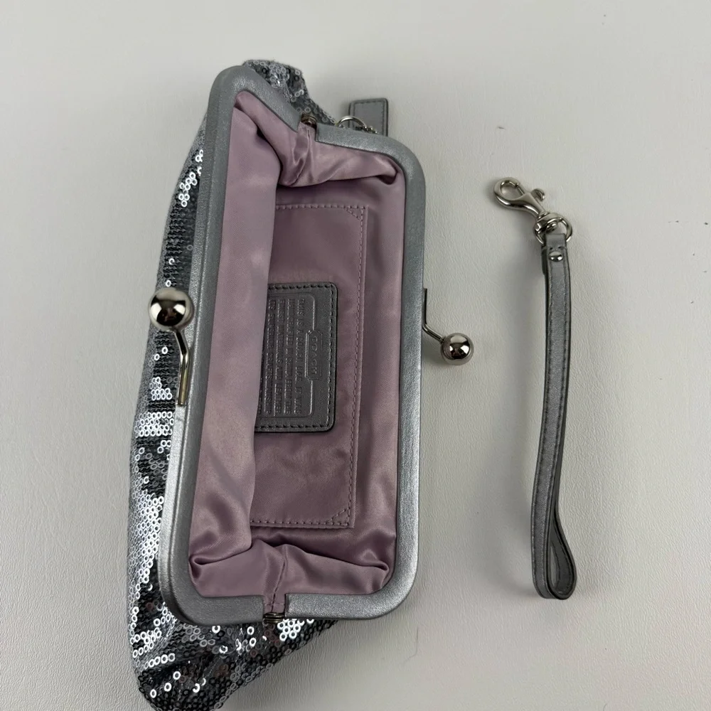 Coach Julia Limited Edition Silver Sequin Kisslock Clutch Wristlet - Picture 8 of 14